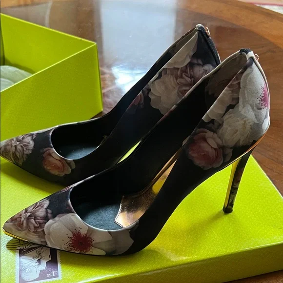 Ted Baker Black Floral Heels - Picture 3 of 3